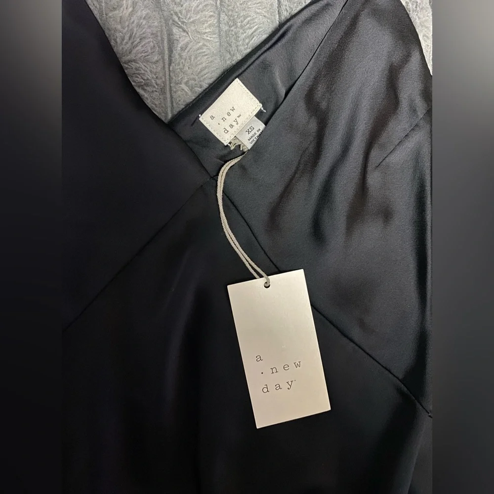 black satin dress - Picture 2 of 4